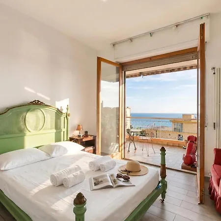 Casa Rattana Apartment With Panoramic Terrace & Sea View - Happy Rentals * סנרמו
