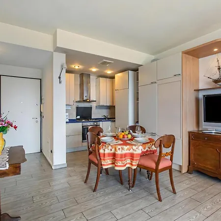 Casa Rattana Apartment With Panoramic Terrace & Sea View - Happy Rentals Lägenhet